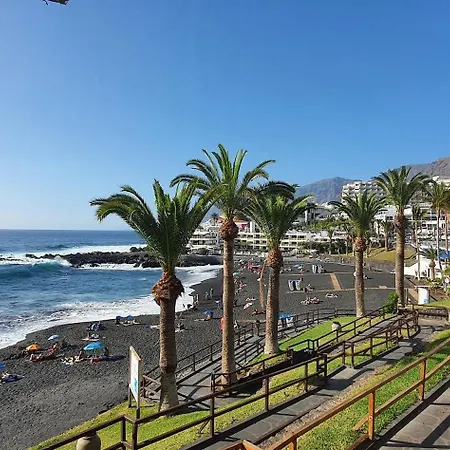 1 Bedroom Arenas Negras شقة
